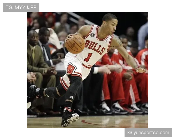 德里克·罗斯利用突破拉开防守，实现关键时刻得分爆发